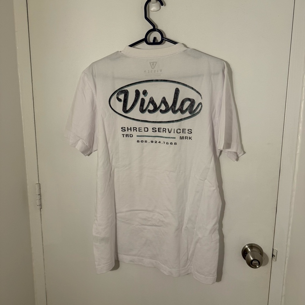 NWT VISSLA White Graphic Men's Shirt